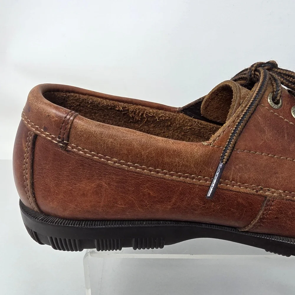 Eastland ships from